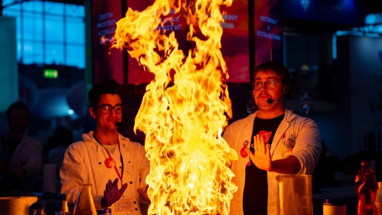 Chemická show VŠCHT na Signal Festivalu 2026