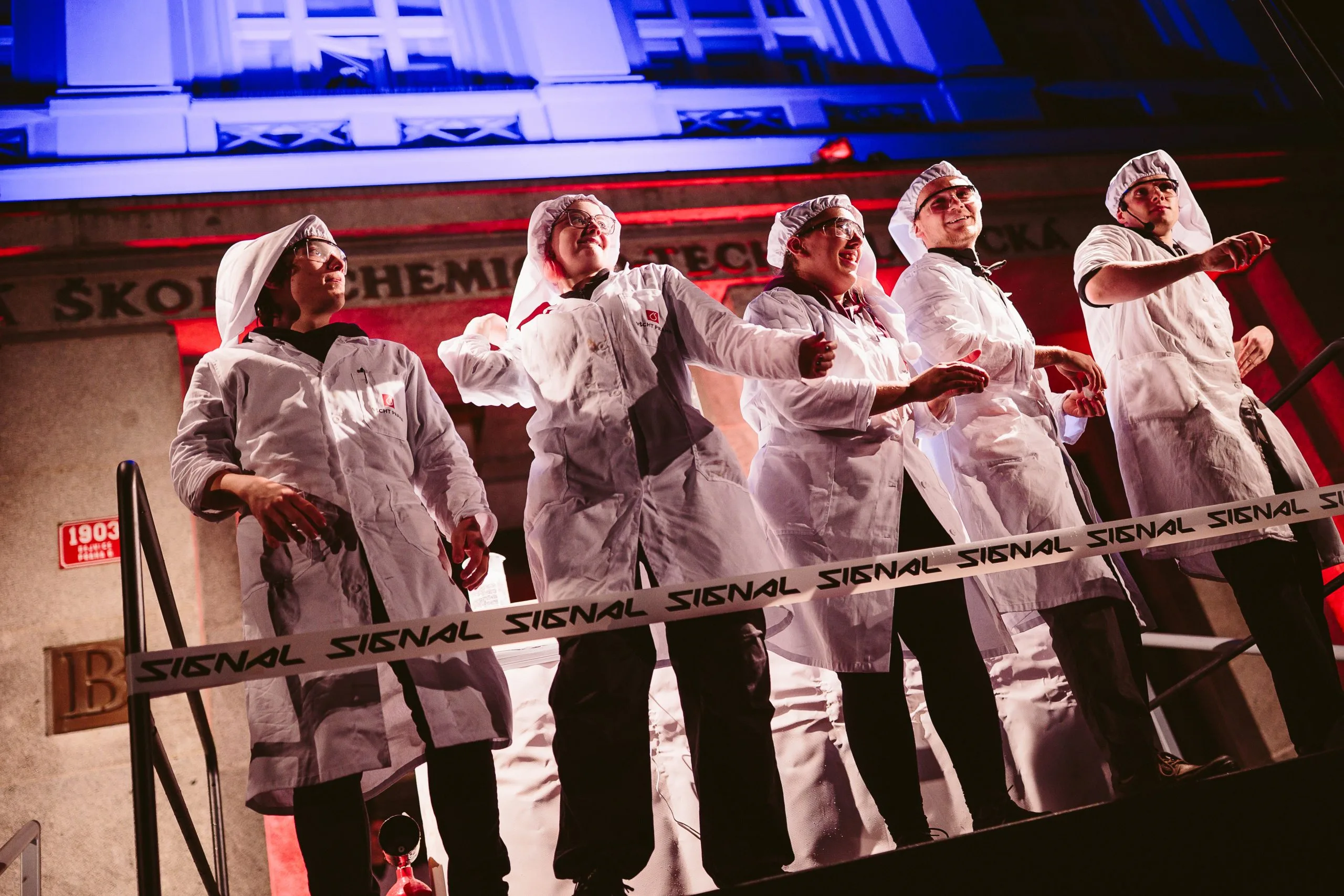 Studenti VŠCHT → Chemická show